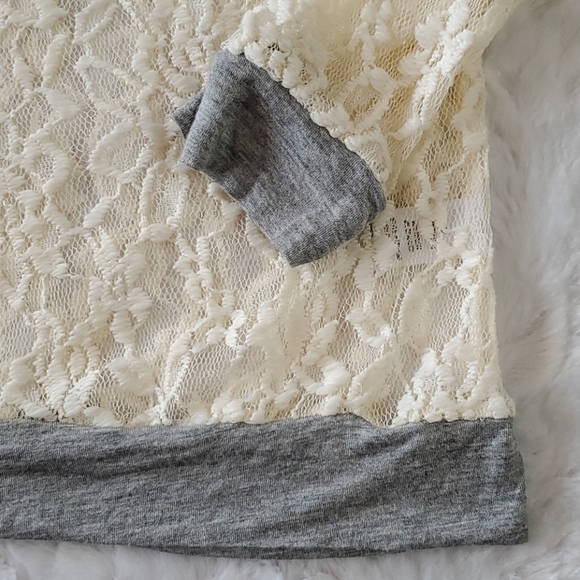 LOVE MY SEAMLES Cream Ivory Lace long sleeve gray trim top Med kinda sheer - Picture 6 of 6